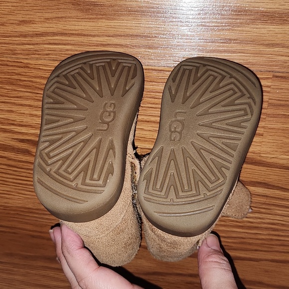 Baby Uggs - Picture 8 of 8